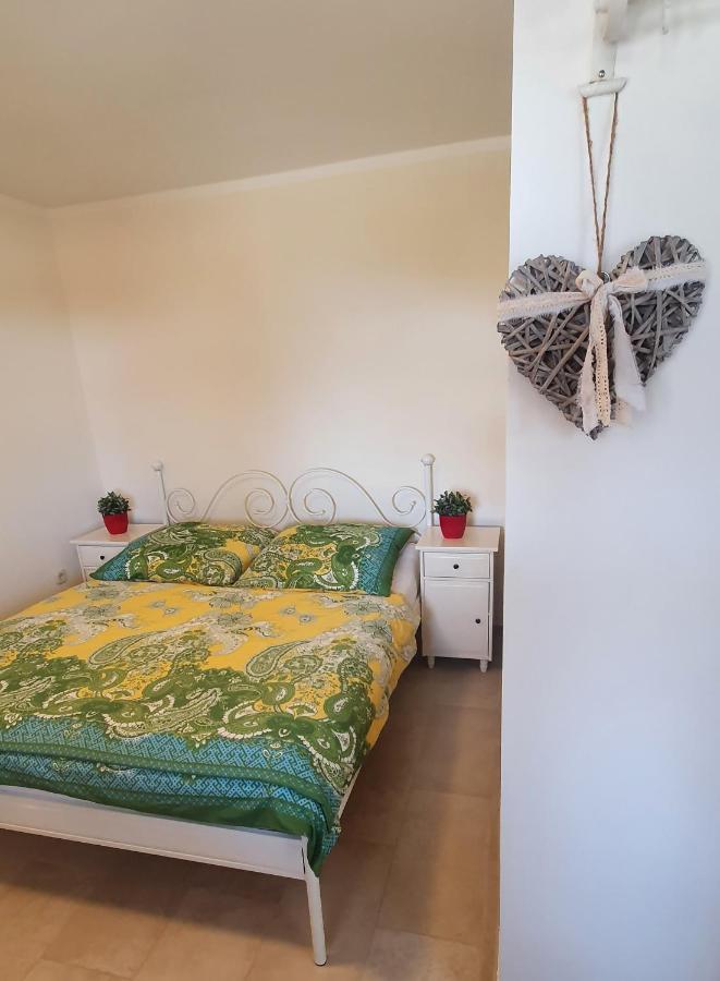 Apartments Ruzic Njivice Bilik gambar