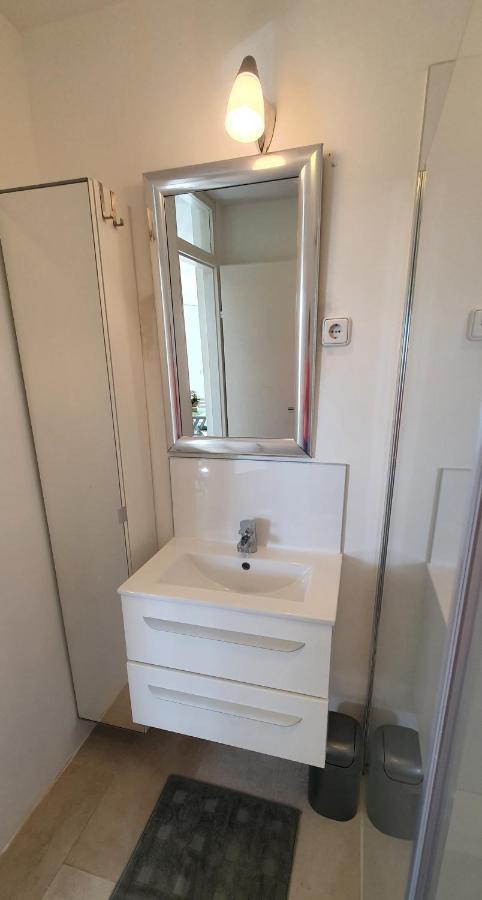 Apartments Ruzic Njivice Bilik gambar