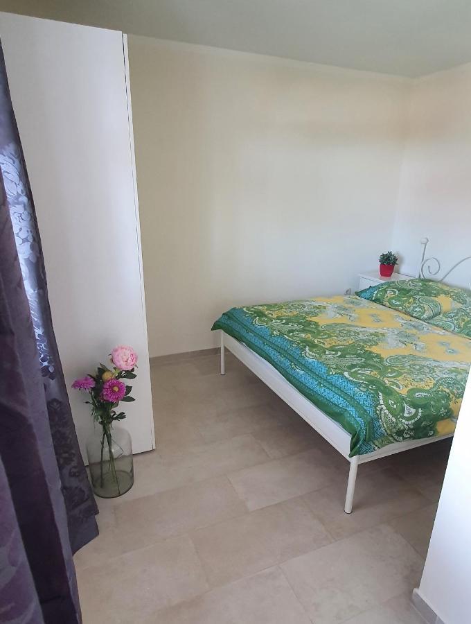 Apartments Ruzic Njivice Bilik gambar