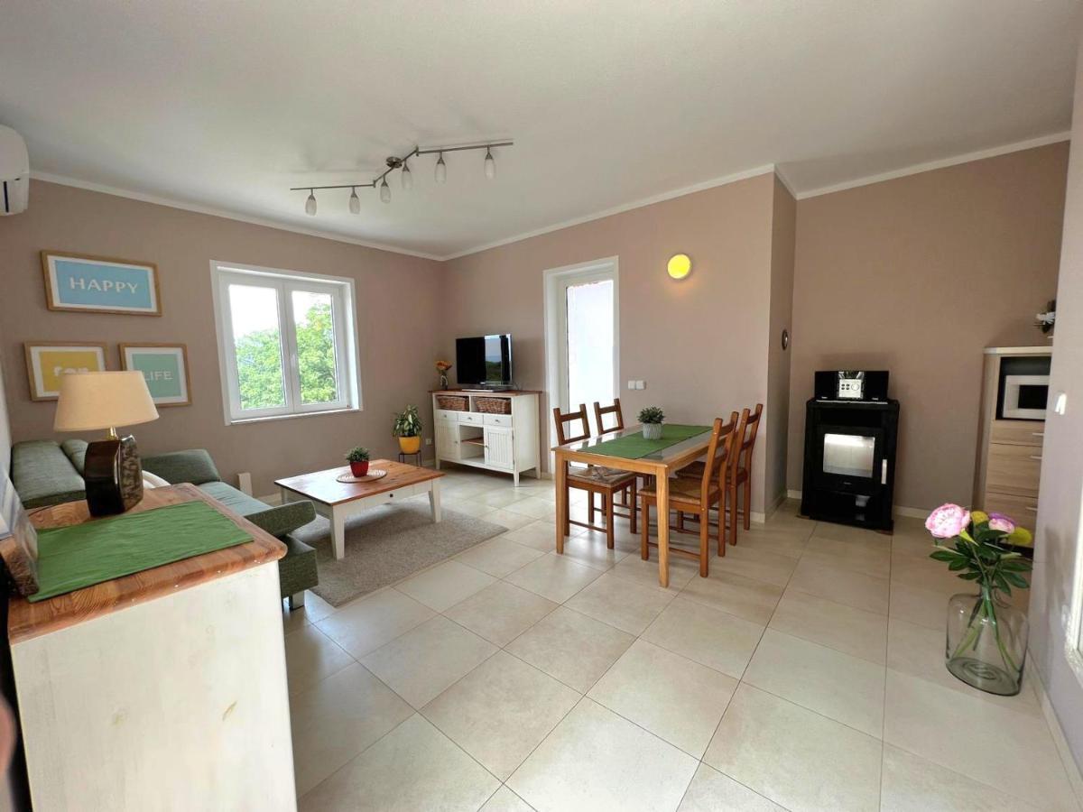 Apartments Ruzic Njivice Luaran gambar